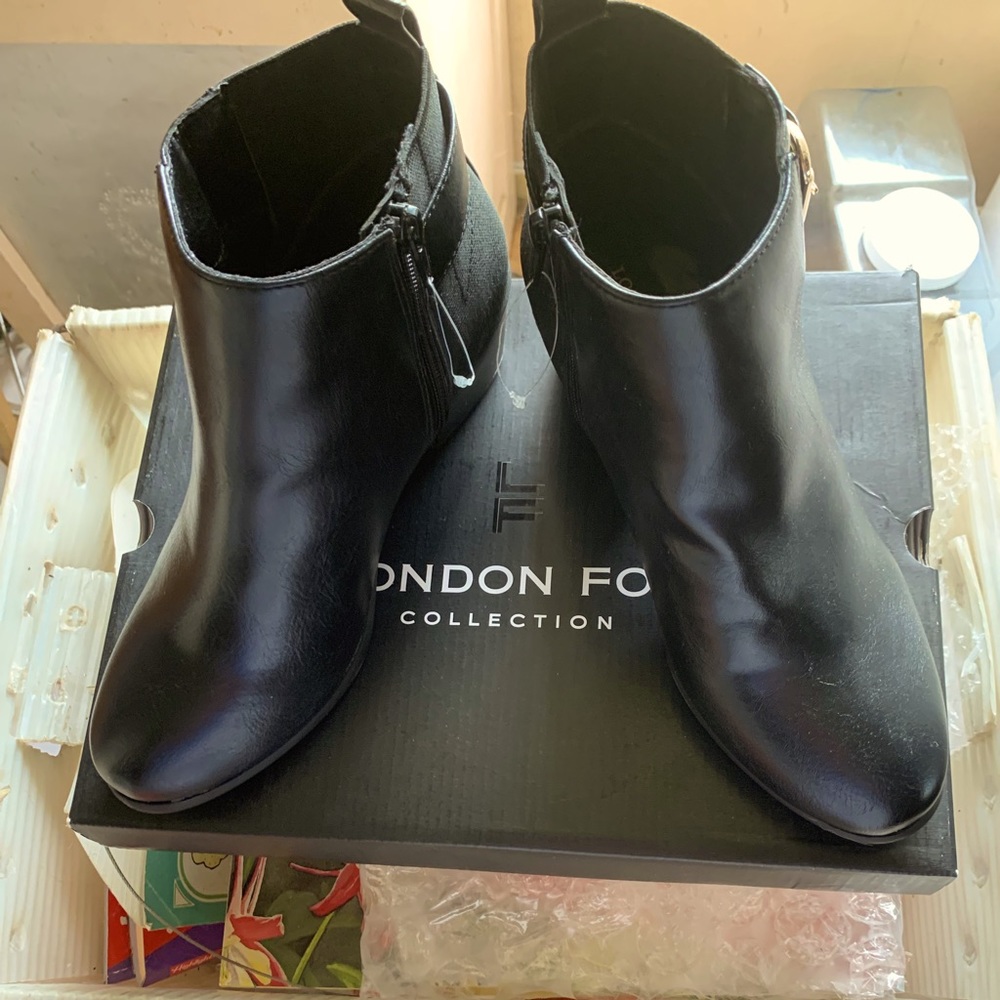 Super Cute London Fog Ankle boots NIB